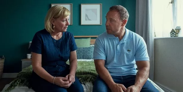 Netflix公布了斯蒂芬·格雷厄姆（Stephen Graham）执导的惊悚剧的“疯狂”预告片
