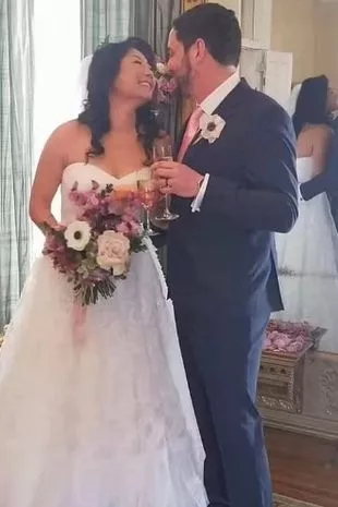 新婚暴徒在斐济度蜜月时将妻子殴打致死，然后将她的尸体留在血泊中